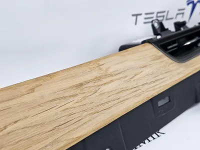 Декоративная накладка центральной консоли Tesla Model S 2018 — фото 5