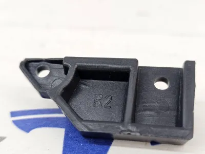 Кронштейн крепления крыла (вилка) правый Tesla Model 3 2024