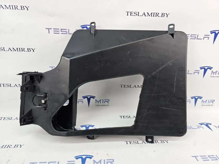 Воздуховод (дефлектор) радиатора (лопух) левый Tesla Model S 2019 — фото 1