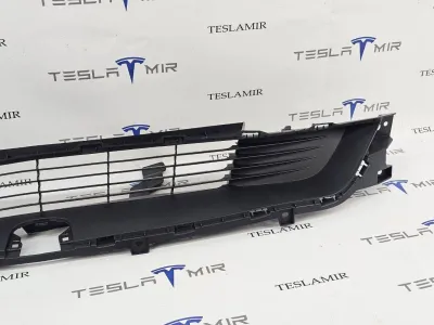 Решетка гриль декоративная основного радиатора (передний бампер) Tesla Model Y 2025 — фото 3