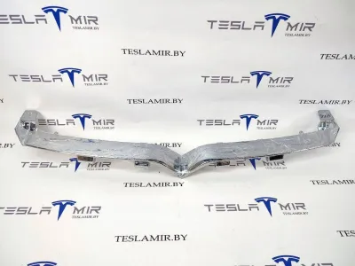 Накладка V-образная декоративная переднего гриля (птичка) Tesla Model S 2018 — фото 2