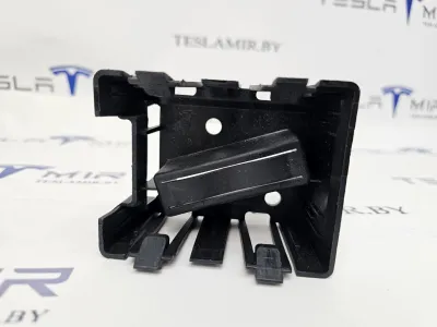 Кронштейн радара Tesla Model 3 2020
