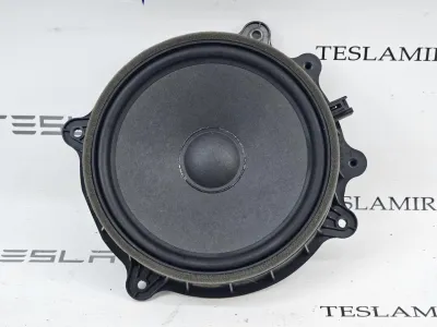 Динамик двери передней Tesla Model 3 2023
