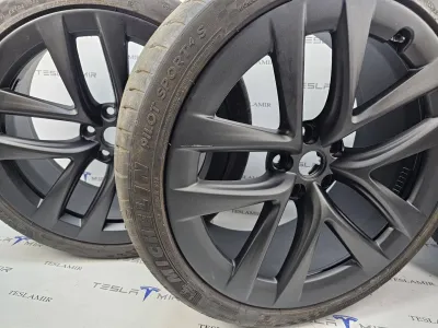 Колесо в сборе Tesla Model S 2023 — фото 8