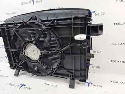 Кассета радиаторов Tesla Model 3 2022 — фото 7