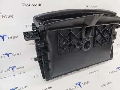 Кассета радиаторов Tesla Model 3 2022 — фото 2
