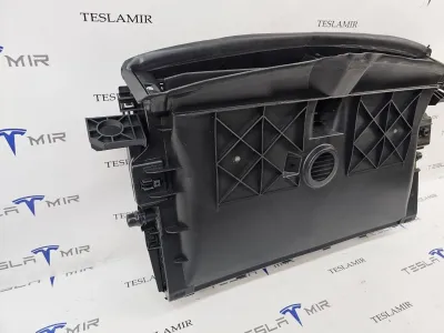 Кассета радиаторов Tesla Model 3 2022 — фото 2