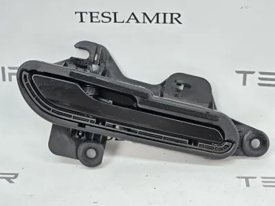 Ручка наружная двери правой Tesla Model 3 2023