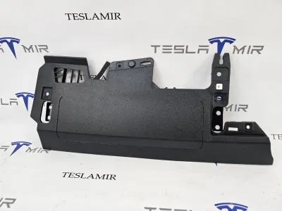 Подушка безопасности коленная водителя Tesla Model 3 2023