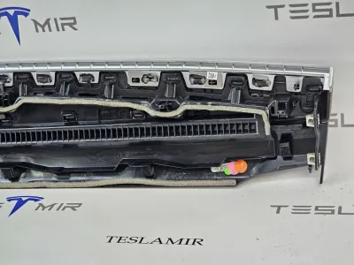 Декоративная накладка центральной консоли Tesla Model 3 2023 — фото 7