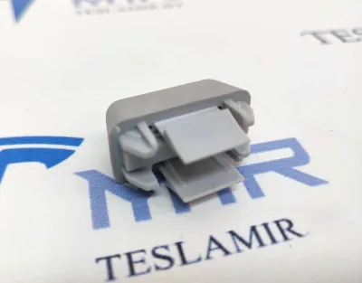 Крепление (крючок) солнцезащитного козырька Tesla Model Y 2022 — фото 2