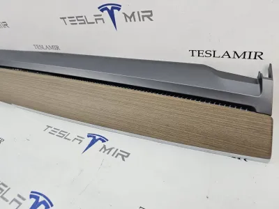 Декоративная накладка центральной консоли Tesla Model Y 2022 — фото 2
