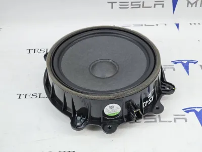 Динамик двери передней Tesla Model Y 2022