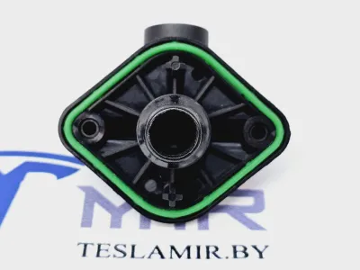 Переходник патрубка системы охлаждения основной батареи (штуцер) Tesla Model 3 2021