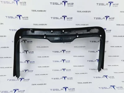Накладка крышки багажника Tesla Model Y 2021 — фото 4