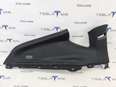 Накладка ремня безопасности стойки С левая Tesla Model Y 2025