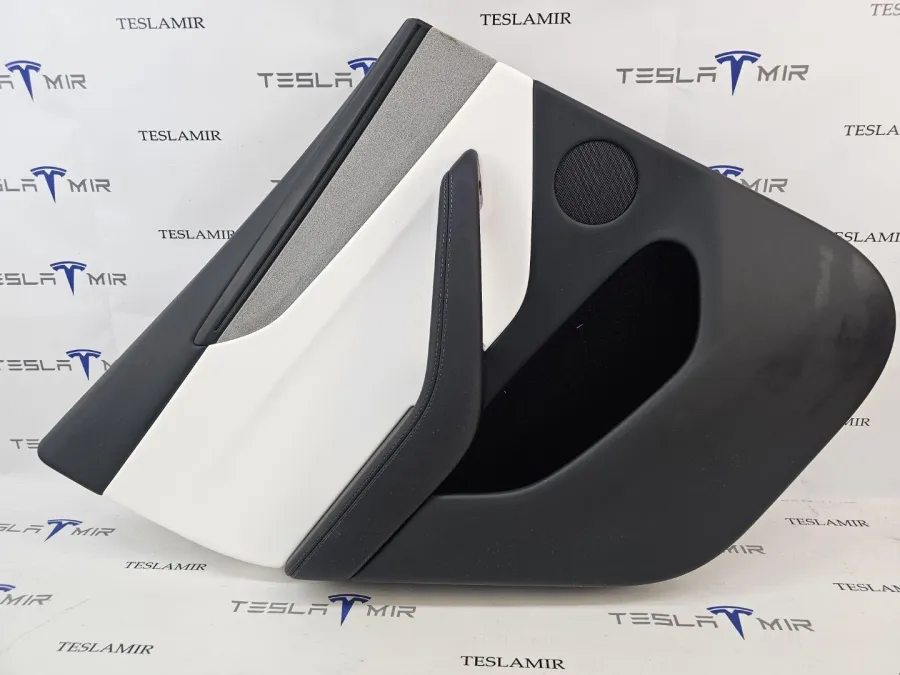 Обшивка двери задней левой Tesla Model Y 2025 — фото 1