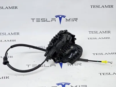 Замок двери передней левой Tesla Model 3 2024