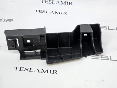 Кронштейн передней панели (телевизора) Tesla Model 3 2024 — фото 2