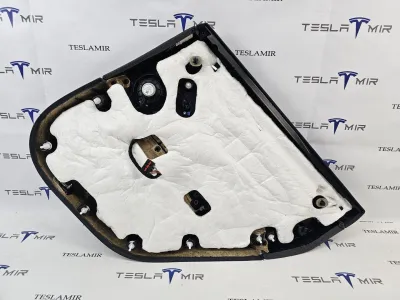 Обшивка двери задней левой Tesla Model 3 2024 — фото 2