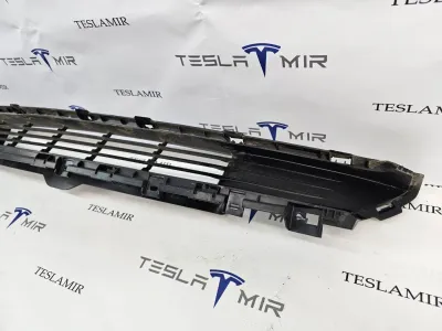 Решетка гриль декоративная основного радиатора (передний бампер) Tesla Model 3 2024 — фото 4