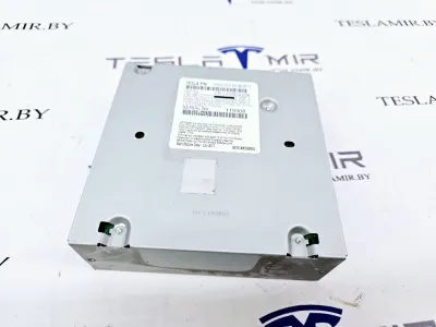 Блок радио Tesla Model S 2017