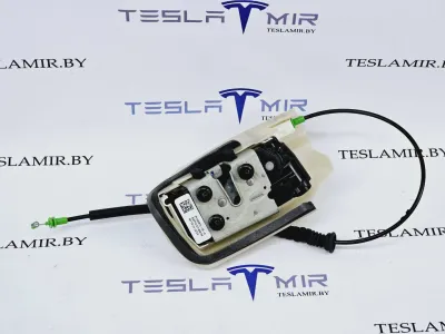 Замок двери передней левой Tesla Model Y 2021