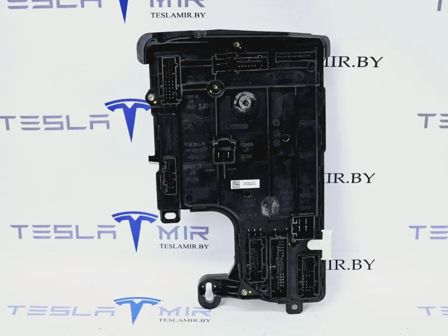 Блок управления BCM (бортовой сети) (Body Control Module) Боди левый Tesla Model 3 2023 — фото 1