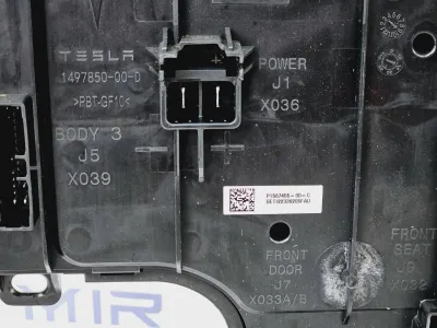 Блок управления BCM (бортовой сети) (Body Control Module) Боди левый Tesla Model 3 2023 — фото 2