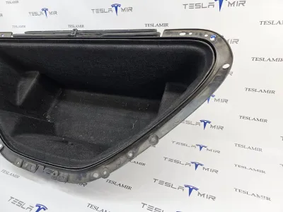 Корыто пластиковое багажника Tesla Model S 2018 — фото 3