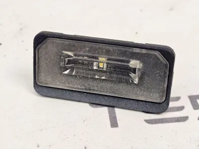 Подсветка номера Tesla Model S 2018