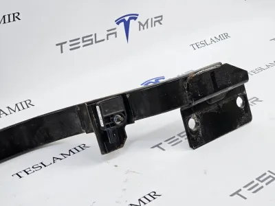Усилитель телевизора Tesla Model S 2018 — фото 4