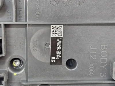 Блок управления BCM (бортовой сети) (Body Control Module) Боди правый Tesla Model 3 2024 — фото 2