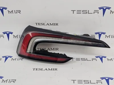 Фонарь задний левый Tesla Model 3 2024
