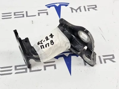 Петля двери передней верхняя правая Tesla Model 3 2023 — фото 2