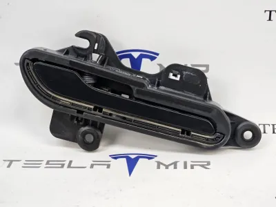 Ручка наружная двери правой Tesla Model 3 2024