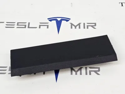 Пластик салона Tesla Model 3 2023