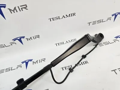 Щеткодержатель (поводок стеклоочистителя, дворник) левый Tesla Model 3 2023 — фото 2