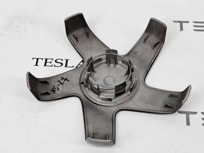 Колпачок литого диска Tesla Model 3 2023 — фото 2