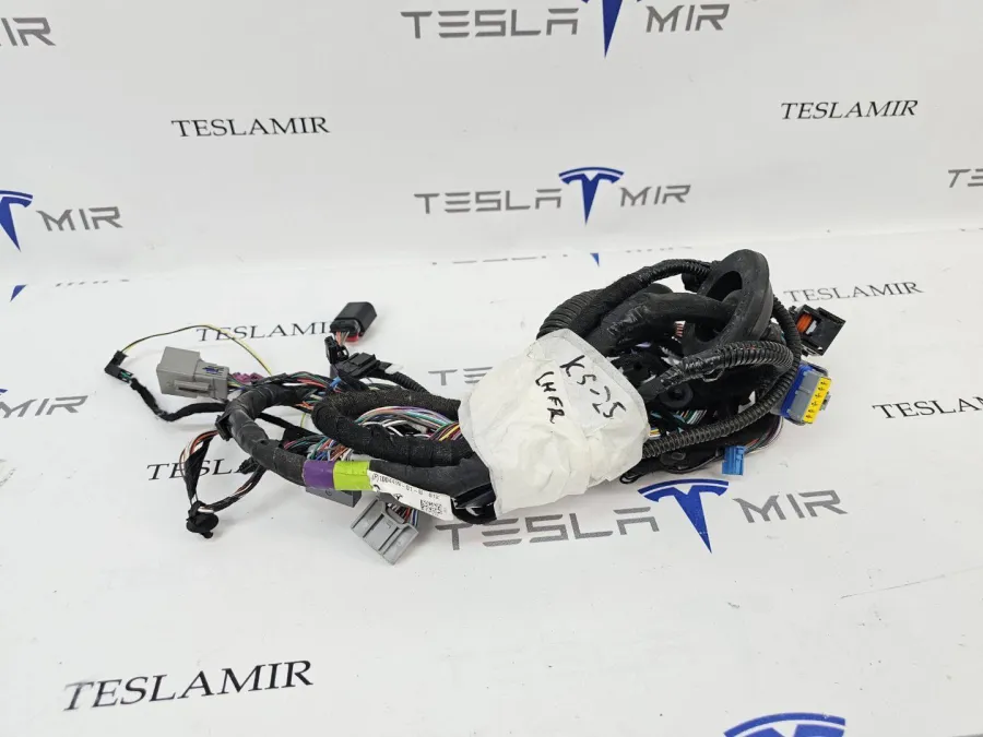 Электропроводка двери передняя левая Tesla Model S 2018 — фото 1