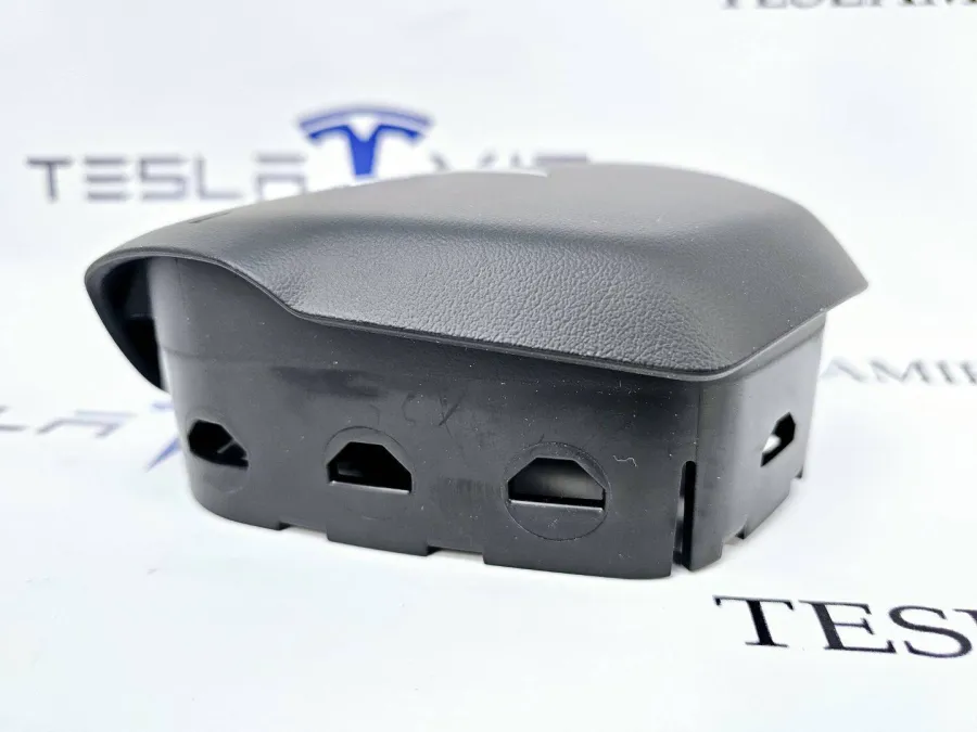 Корпус подушки безопасности водителя Tesla Model 3 2021 — фото 1