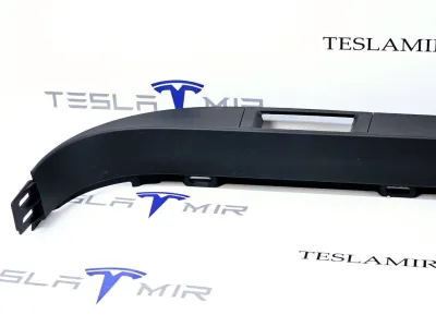 Накладка внутренняя на порог задняя правая Tesla Model X 2018 — фото 2