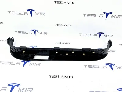 Накладка внутренняя на порог задняя правая Tesla Model X 2018 — фото 4