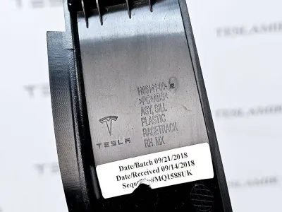 Накладка внутренняя на порог задняя правая Tesla Model X 2018 — фото 7