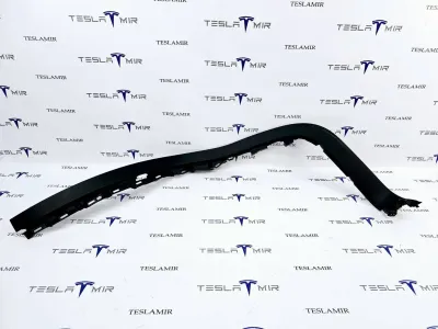Накладка стойки С внутренняя правая нижняя Tesla Model X 2018