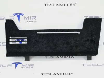 Пластик салона Tesla Model S 2022