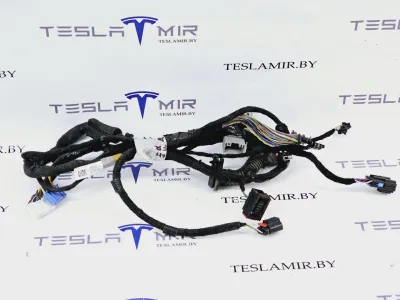 Электропроводка двери передняя левая Tesla Model S 2022