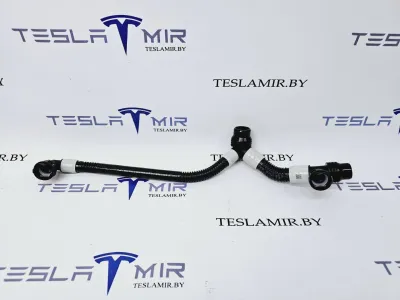 Патрубок системы охлаждения пластиковый передний левый Tesla Model 3 2023