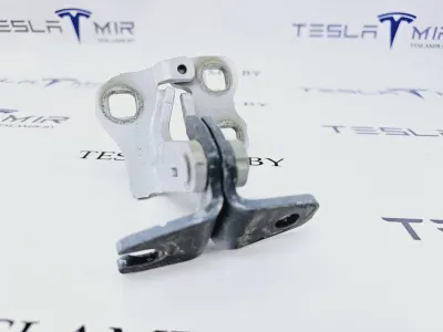 Петля двери передней верхняя правая Tesla Model 3 2023 — фото 2