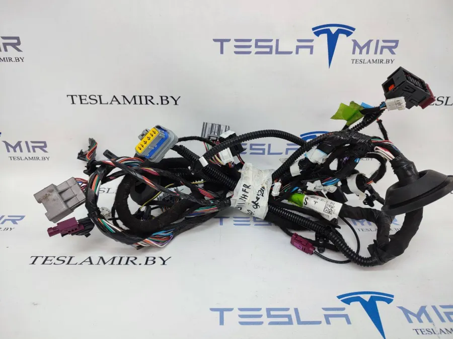 Электропроводка двери передняя левая Tesla Model S 2017 — фото 1